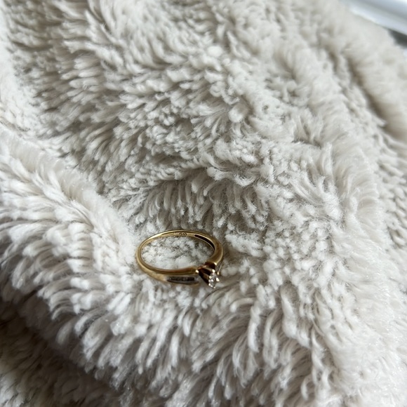 Ring - Picture 5 of 6